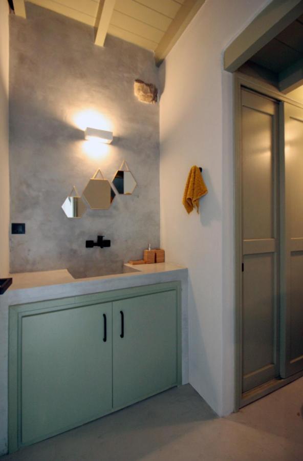 New Guesthouse In Emporios Emporeiós Eksteriør billede