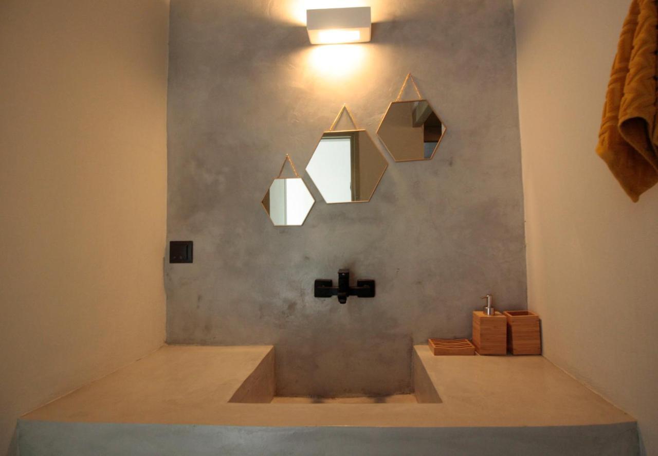 New Guesthouse In Emporios Emporeiós Eksteriør billede